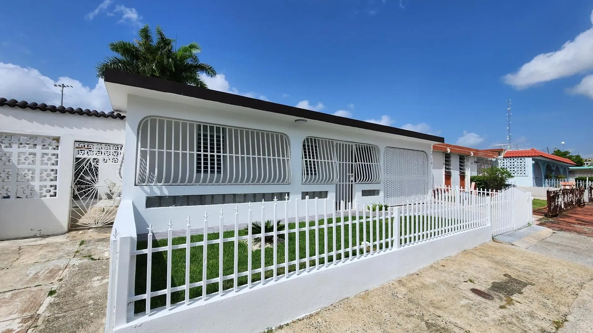Close To Airport & San Juan, The Best In Bayamón Lägenhet